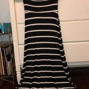 Black and white maxi skirt